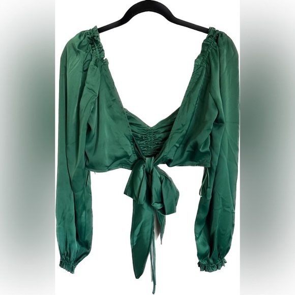 Urban Outfitters Caroleena Emerald Green Ruched Cropped Puff Sleeve Blou… - Picture 7 of 10